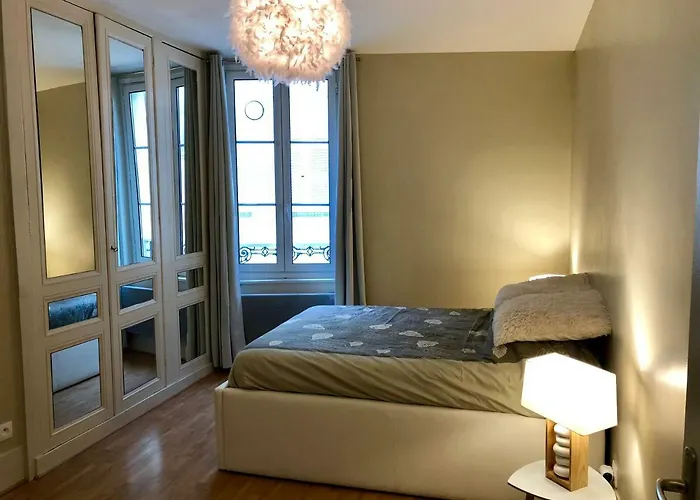 Valentine Apartment *